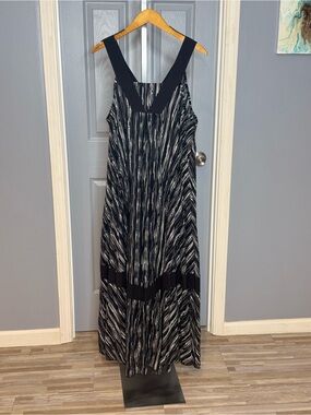 LUUKAA Black & White Patterned Maxi Dress with Wide Straps